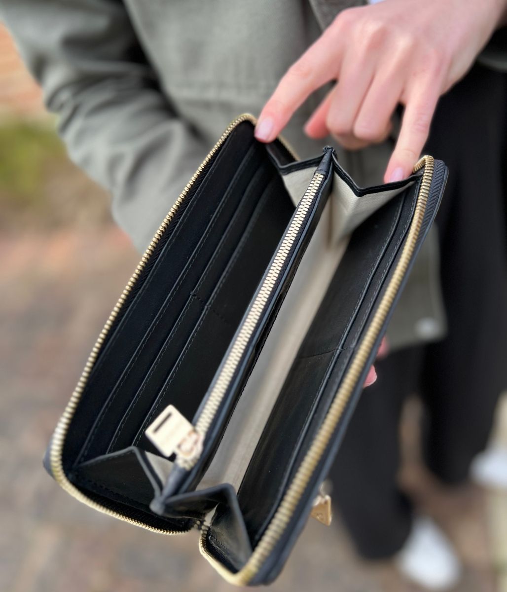 Black Ecotorie Premium Leather Boxed Purse