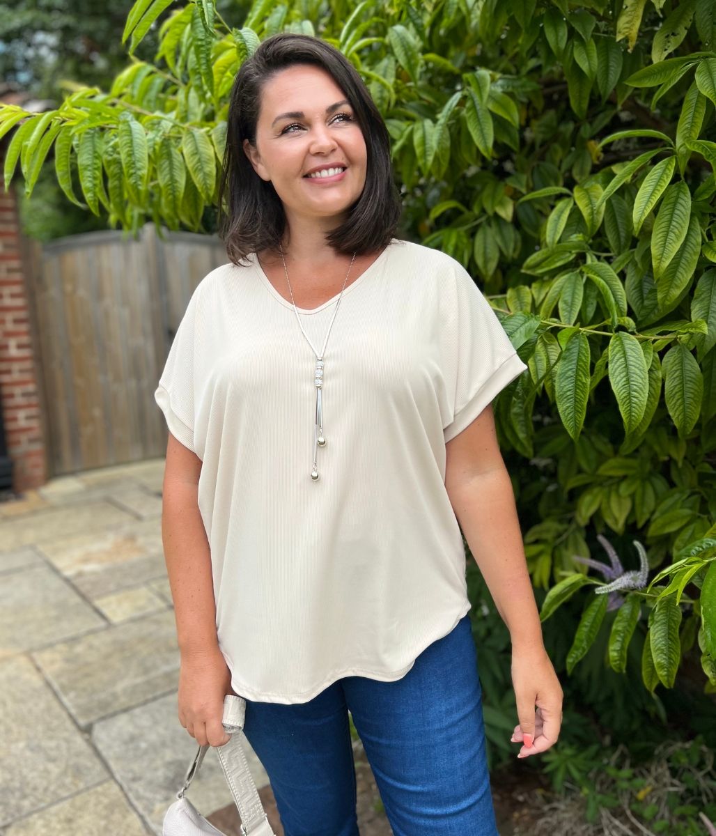 Natural Ribbed Necklace Top