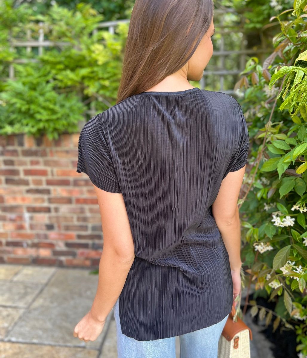 Black Plisse Top