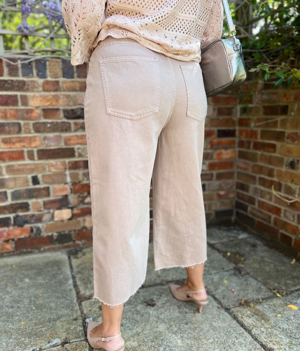 Natural Wide Leg Cropped Jeans