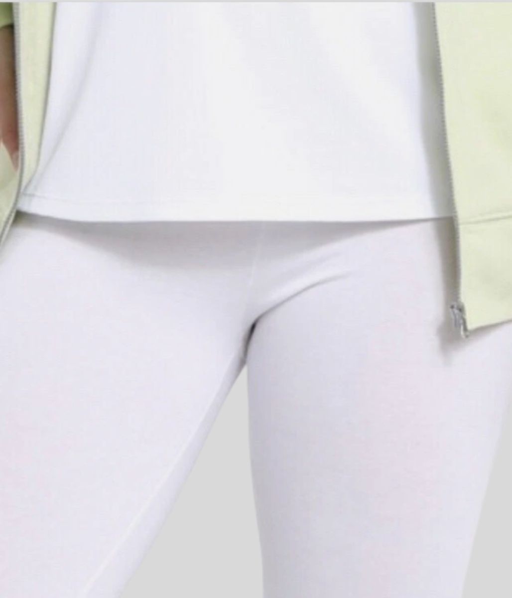 White Capri Stretch Leggings