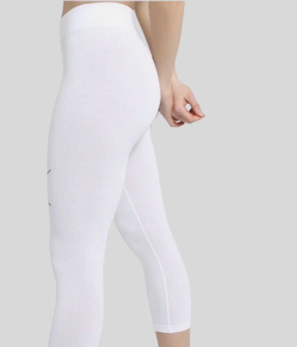 White Capri Stretch Leggings