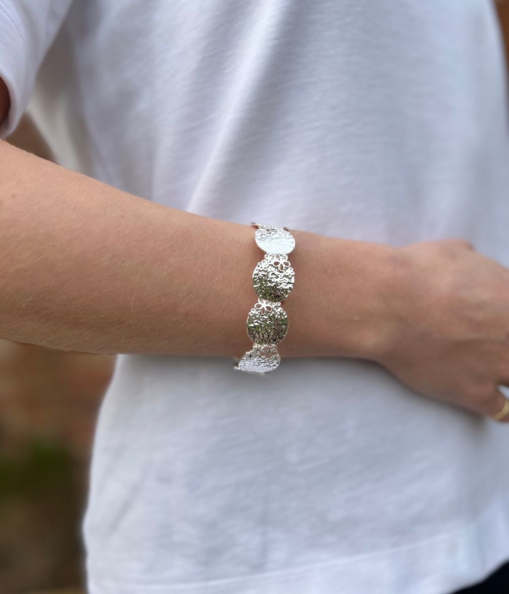 Silver Hammered Elasticated Bracelet