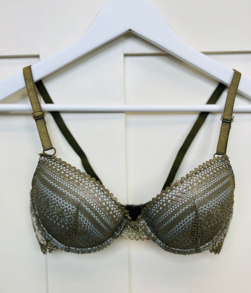 Green Shimmer Delicate Lace Padded Wired Bra
