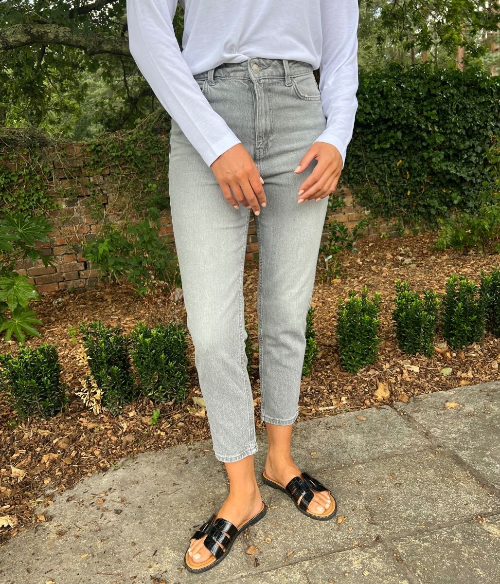 Light Grey Tori Slim Fit Mom Jeans